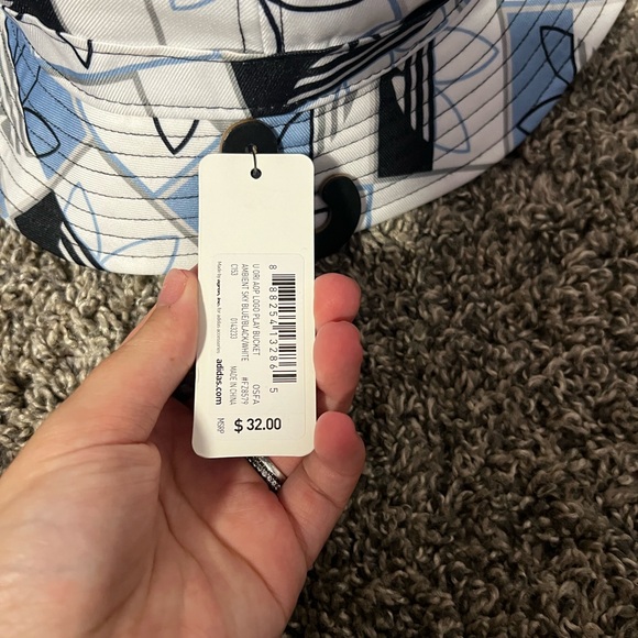 Bucket hat - Picture 3 of 3